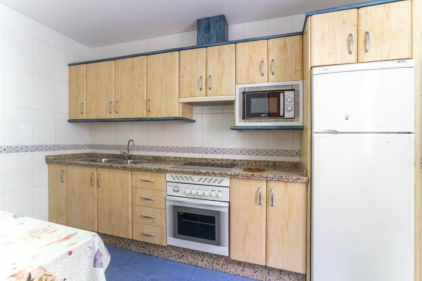 3 soveværelse Lejlighed til leje i Alhaurin el Grande med garage - € 900 (Ref: 5587553)