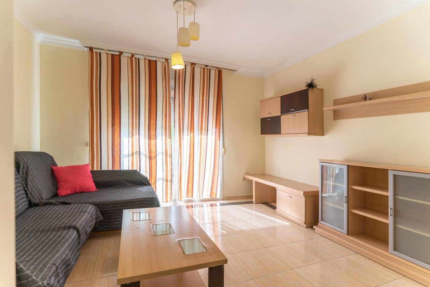 3 soveværelse Lejlighed til leje i Alhaurin el Grande med garage - € 900 (Ref: 5587553)