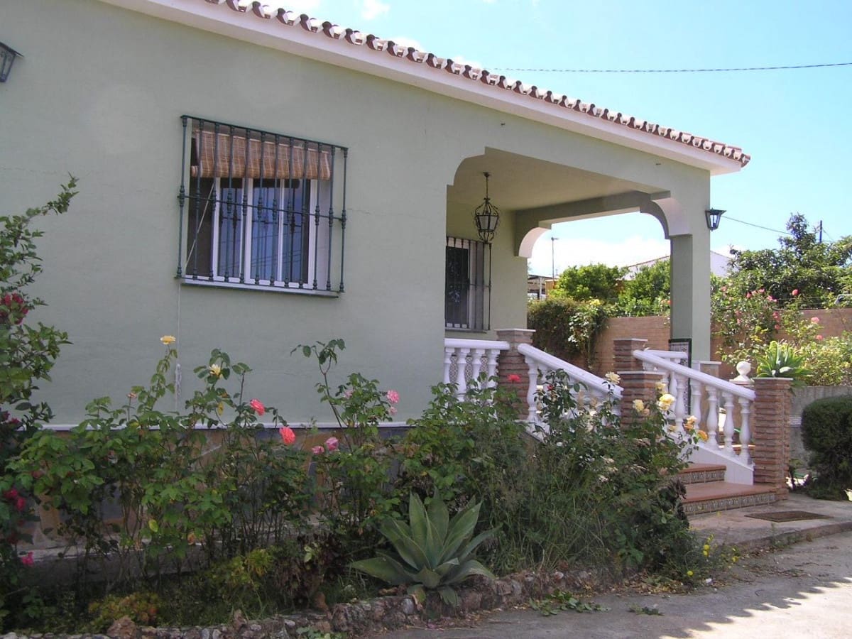 3 bedroom Villa for rent in Alhaurin de la Torre with pool - € 1,800 (Ref: 5619612)