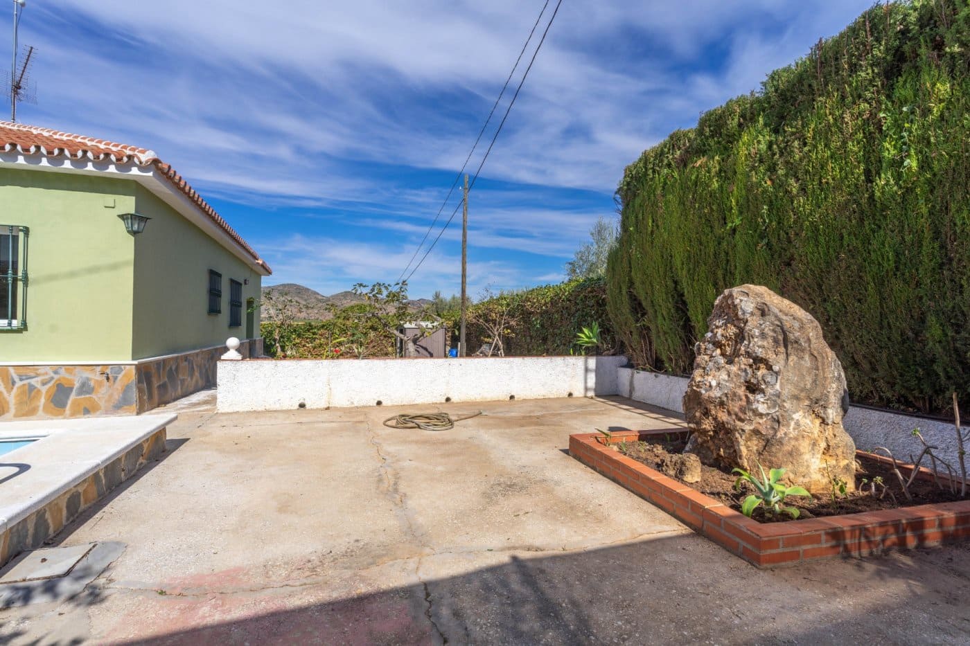 3 bedroom Villa for rent in Alhaurin de la Torre with pool - € 1,800 (Ref: 5619612)