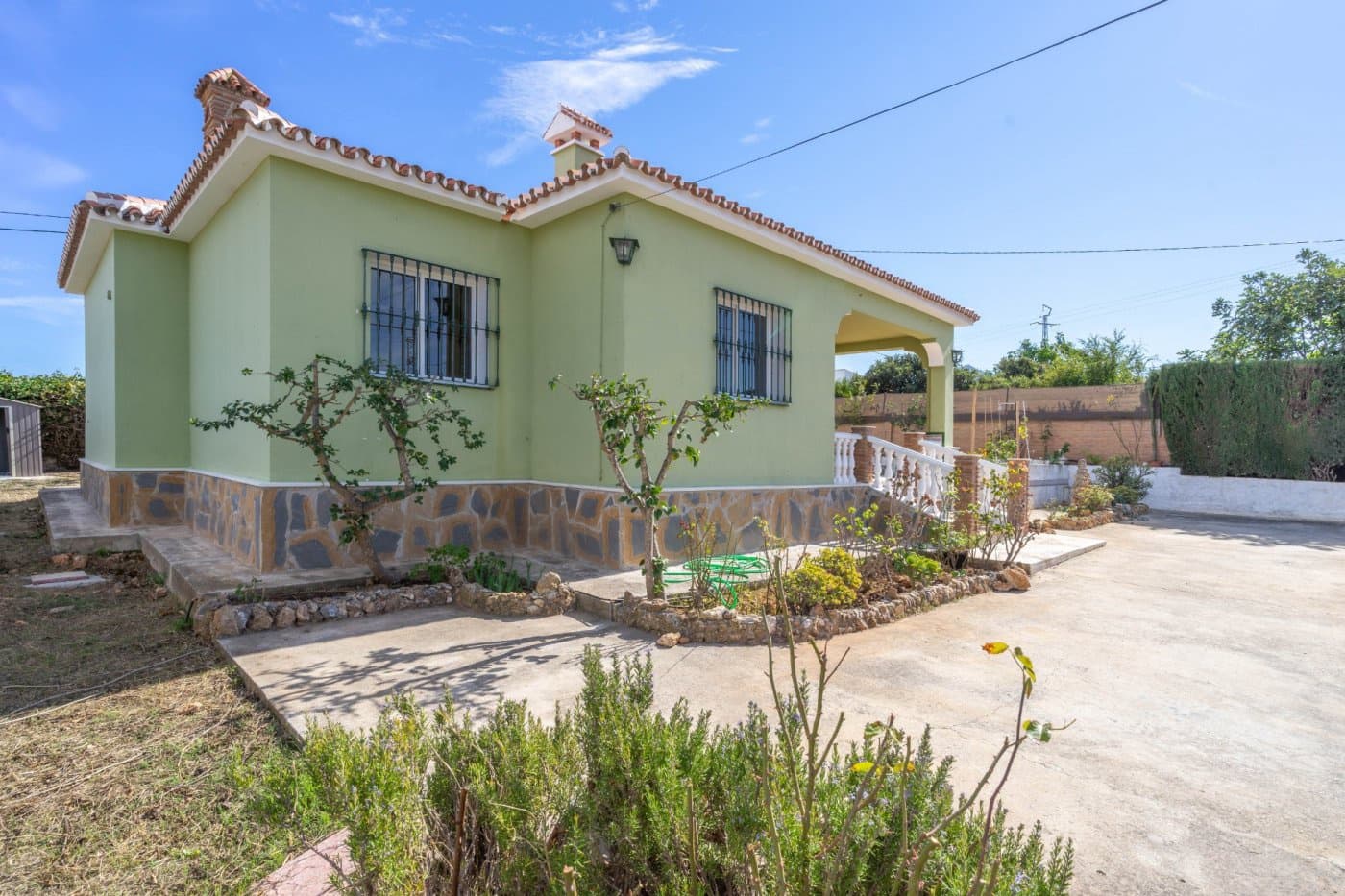 3 bedroom Villa for rent in Alhaurin de la Torre with pool - € 1,800 (Ref: 5619612)