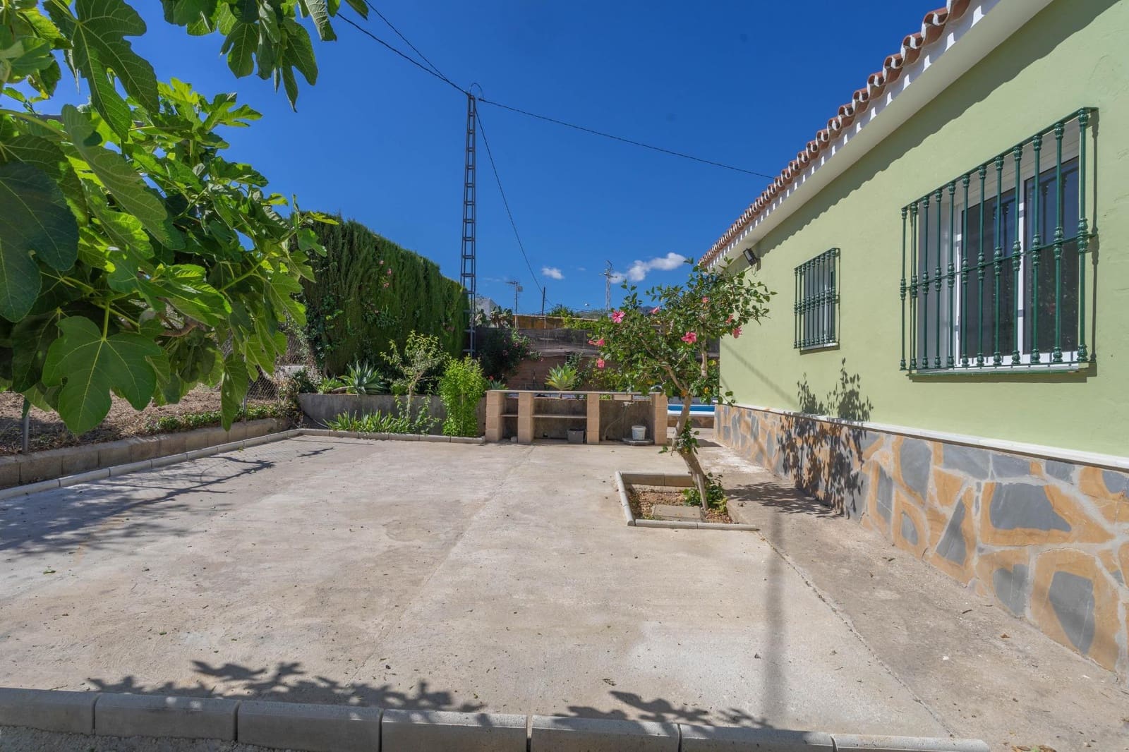 3 bedroom Villa for rent in Alhaurin de la Torre with pool - € 1,800 (Ref: 5619612)