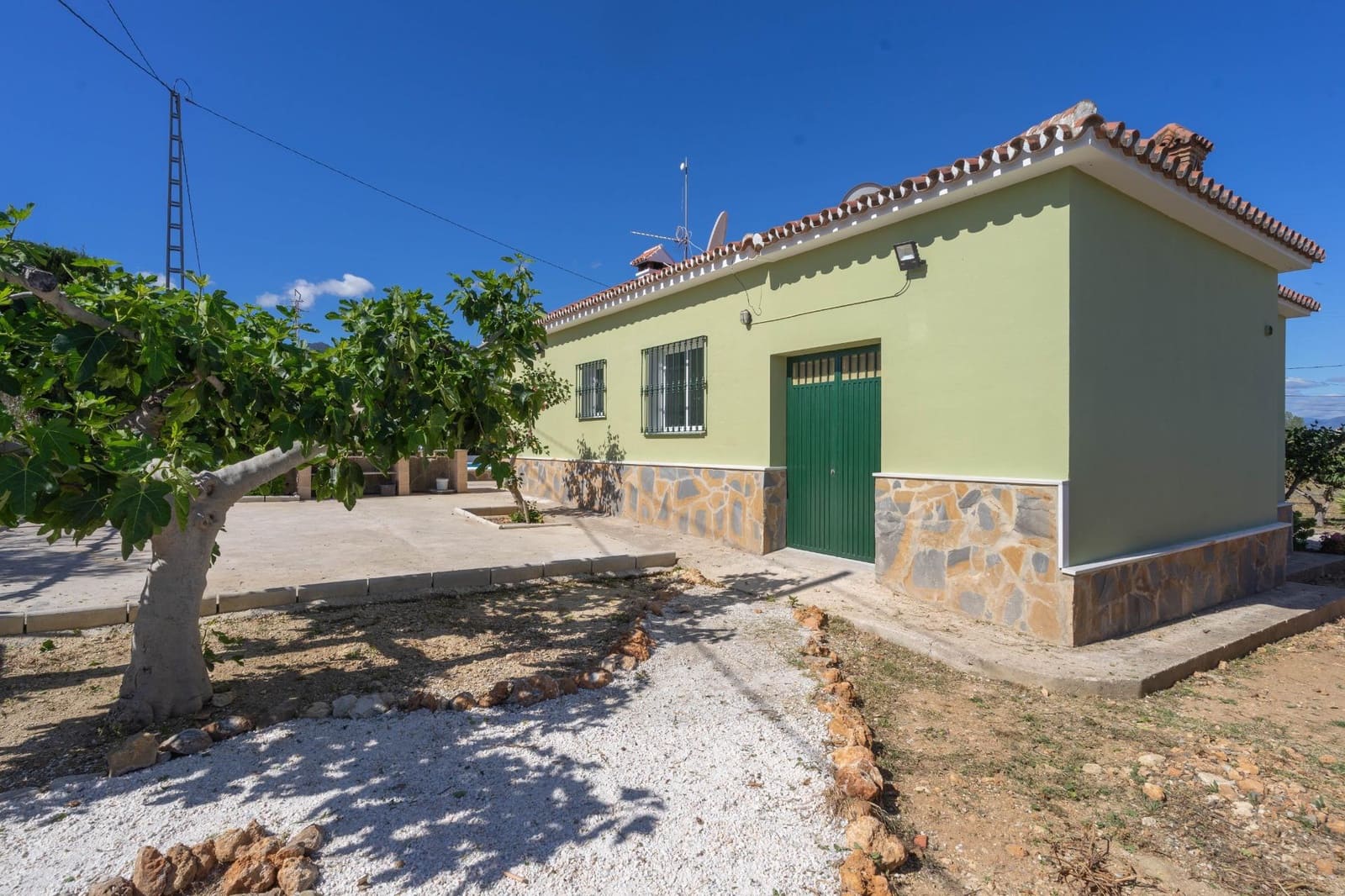 3 bedroom Villa for rent in Alhaurin de la Torre with pool - € 1,800 (Ref: 5619612)