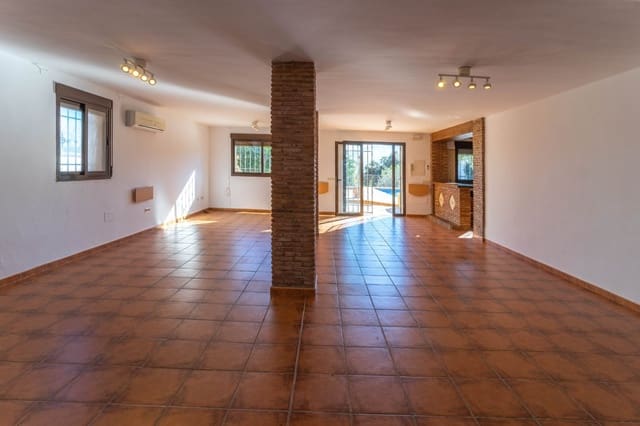 5 bedroom Villa for rent in Alhaurín de la Torre with pool - € 4,800 (Ref: 5691635)