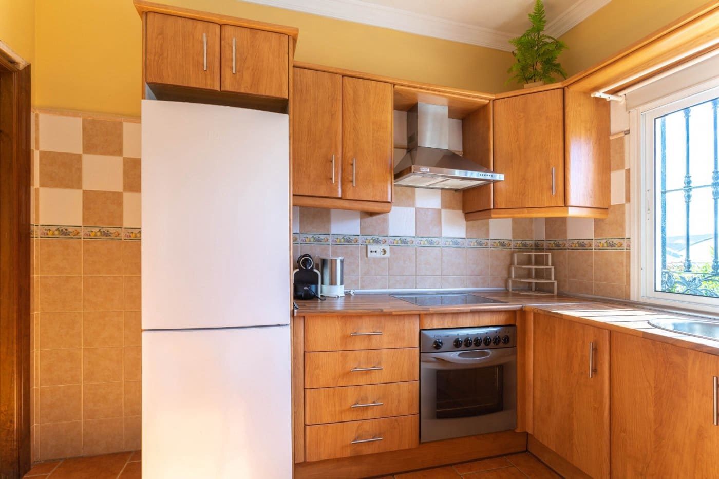 3 bedroom Villa for rent in Alhaurin de la Torre with pool garage - € 1,400 (Ref: 5803187)
