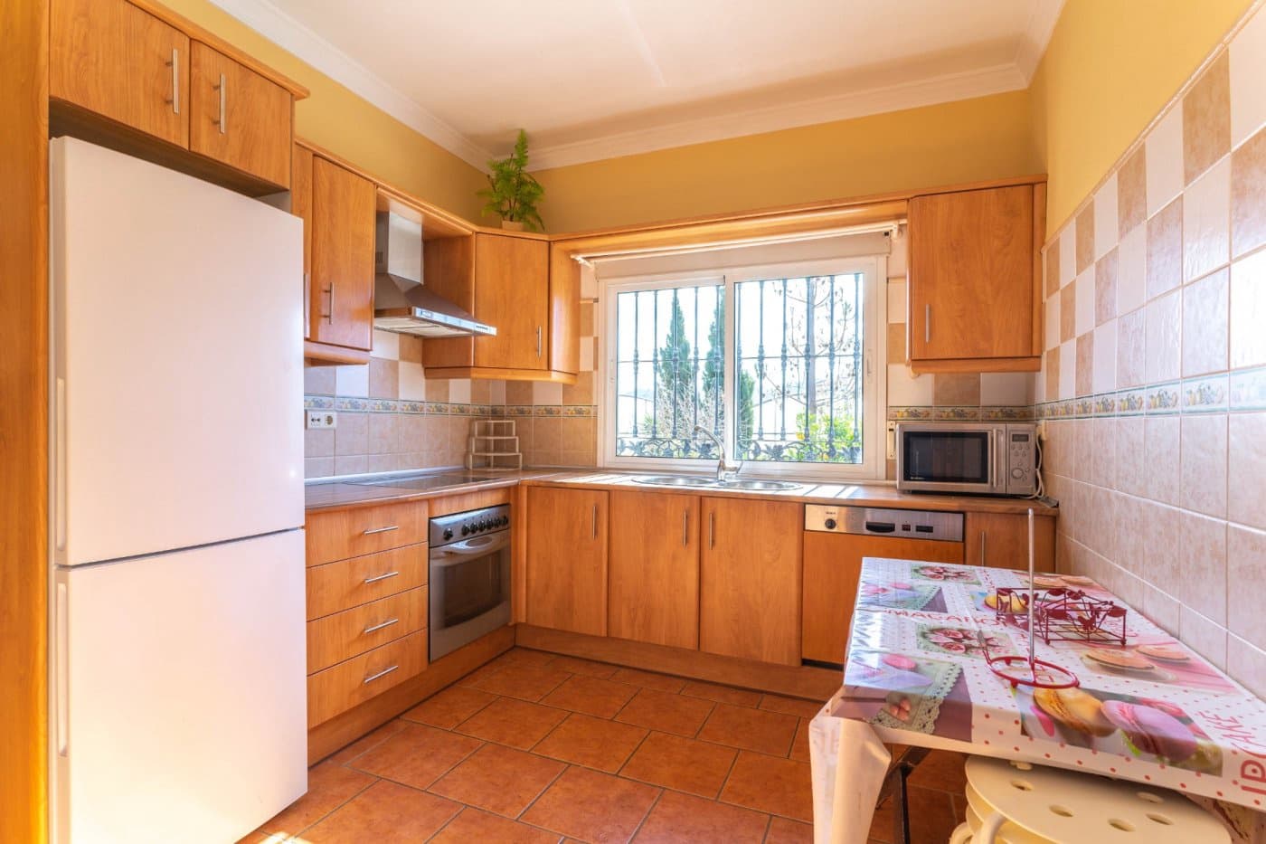 3 bedroom Villa for rent in Alhaurin de la Torre with pool garage - € 1,400 (Ref: 5803187)