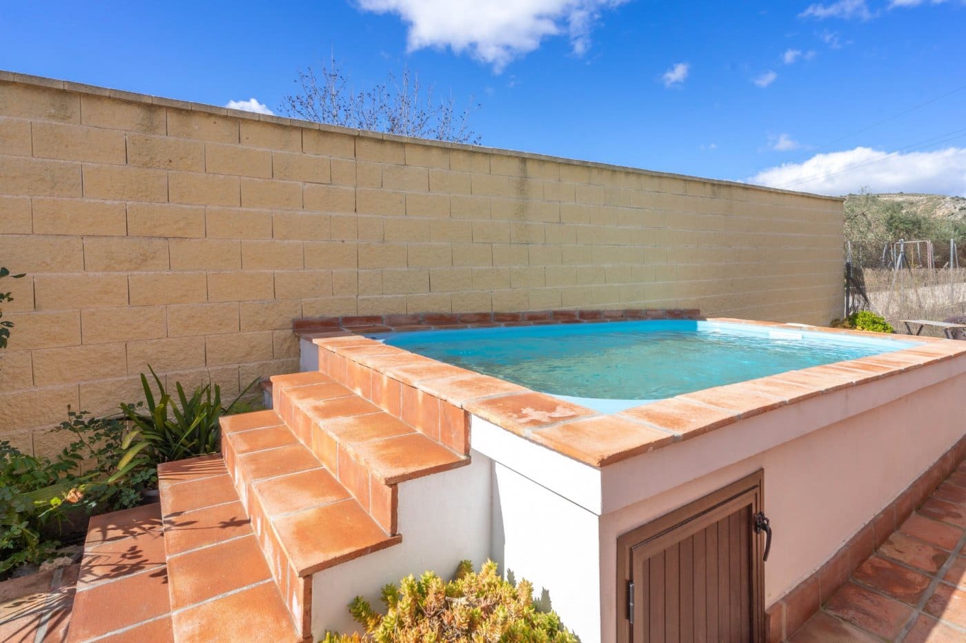 3 bedroom Villa for rent in Alhaurin de la Torre with pool garage - € 1,400 (Ref: 5803187)