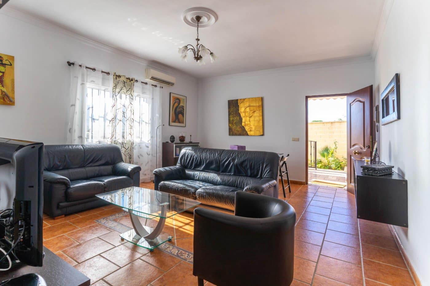 3 bedroom Villa for rent in Alhaurin de la Torre with pool garage - € 1,400 (Ref: 5803187)