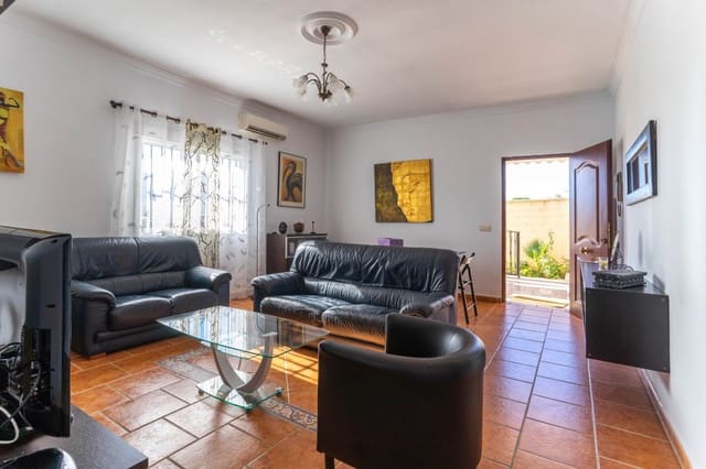 Chalet de 3 habitaciones en Alhaurín de la Torre en alquiler con piscina garaje - 1.400 € (Ref: 5803187)