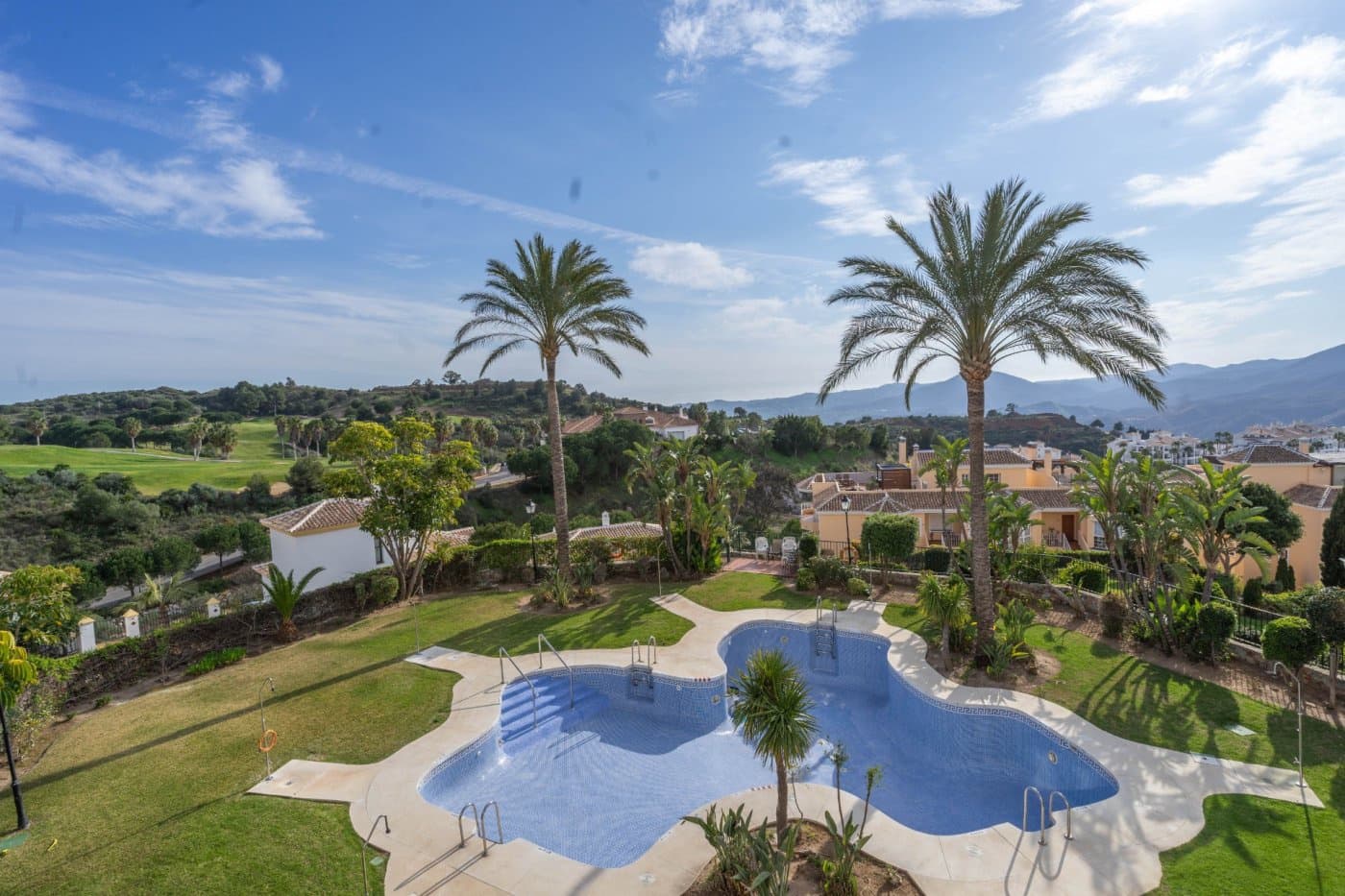 2 bedroom Flat for rent in Alhaurin Golf with pool garage - € 1,250 (Ref: 5925751)