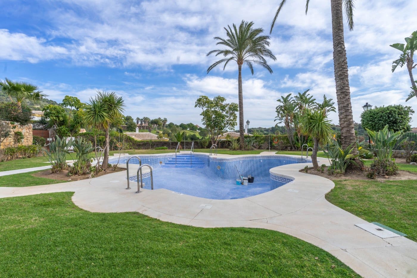 2 bedroom Flat for rent in Alhaurin Golf with pool garage - € 1,250 (Ref: 5925751)