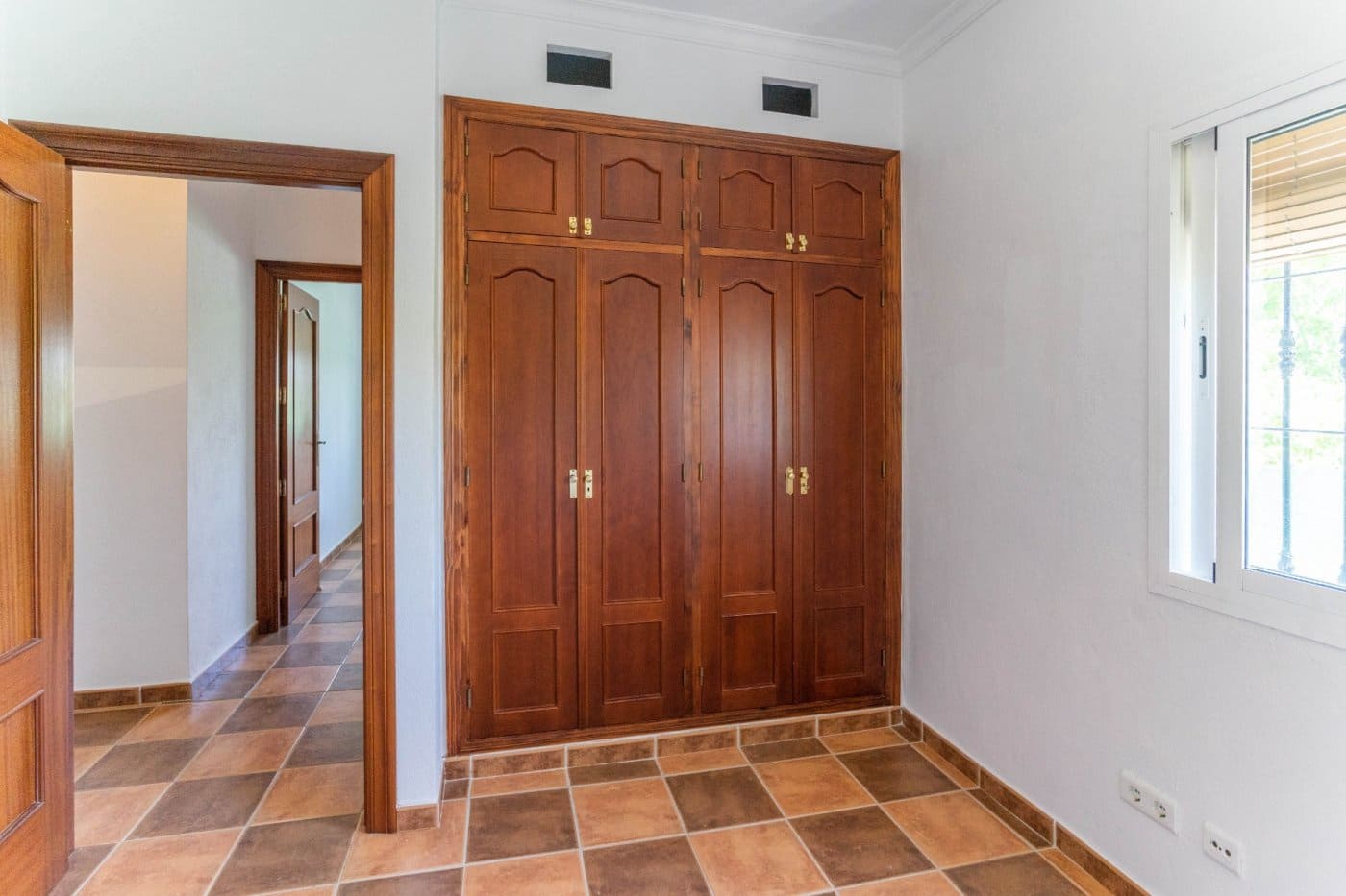 Chalet de 3 habitaciones en Alhaurín el Grande en venta con piscina - 450.000 € (Ref: 6168006)