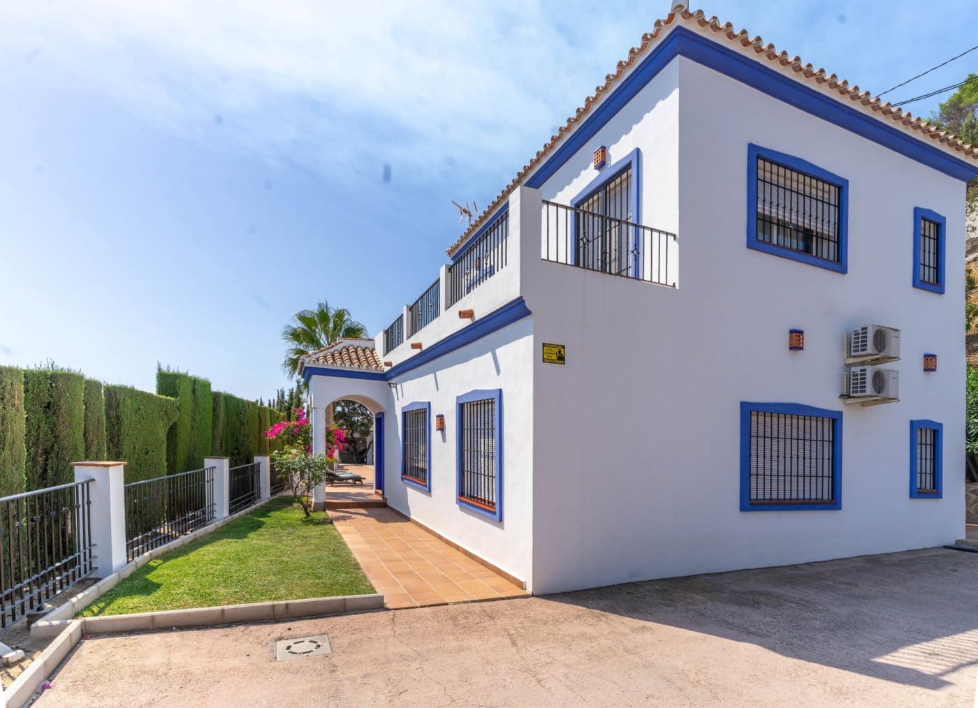 3 soveværelse Villa til leje i Alhaurin el Grande med swimmingpool garage - € 2.200 (Ref: 6317793)