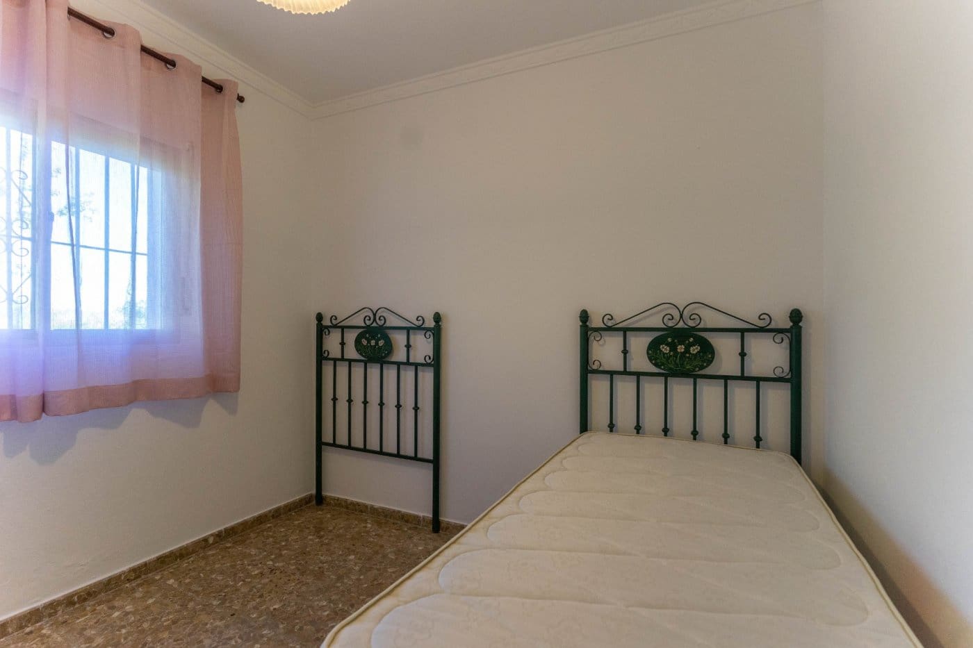 2 bedroom Villa for rent in Alhaurin el Grande with pool garage - € 1,500 (Ref: 6431280)