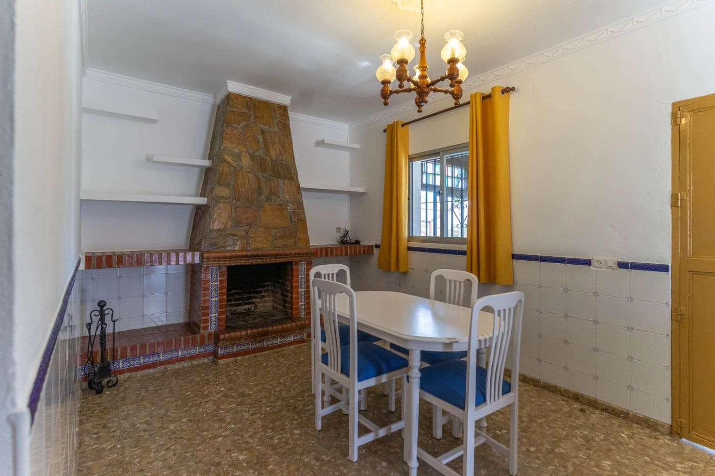 2 bedroom Villa for rent in Alhaurin el Grande with pool garage - € 1,500 (Ref: 6431280)