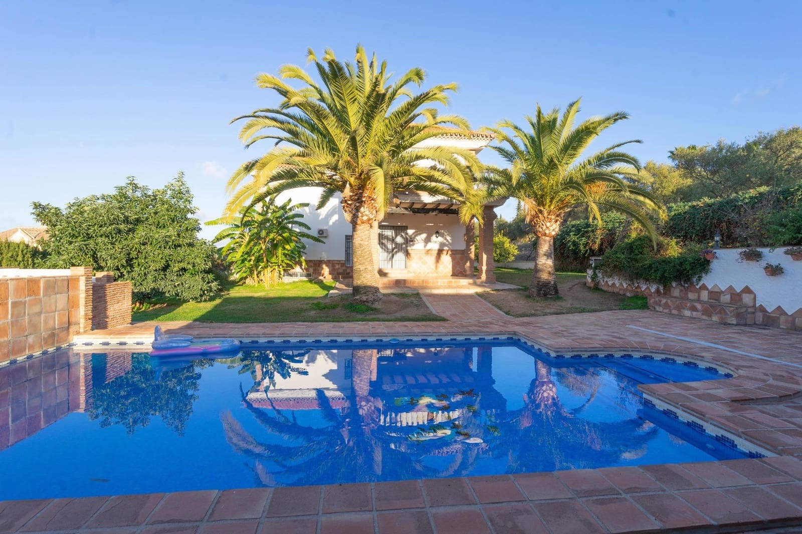 5 bedroom Villa for rent in Alhaurin el Grande with pool garage - € 2,800 (Ref: 6479626)