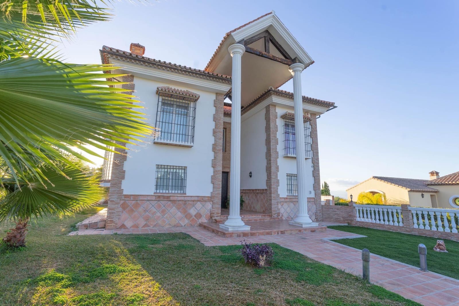 5 bedroom Villa for rent in Alhaurin el Grande with pool garage - € 2,800 (Ref: 6479626)