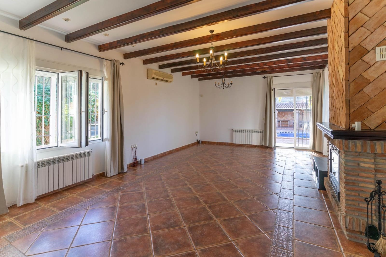 5 bedroom Villa for rent in Alhaurin el Grande with pool garage - € 2,800 (Ref: 6479626)