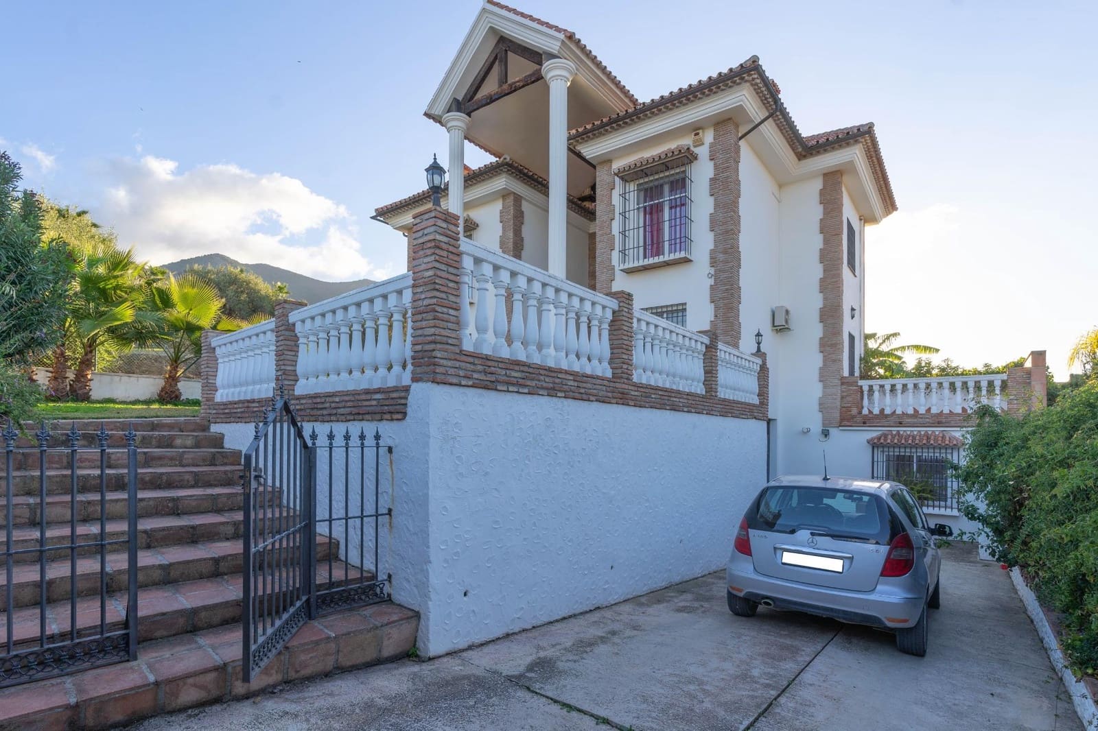 5 bedroom Villa for rent in Alhaurin el Grande with pool garage - € 2,800 (Ref: 6479626)