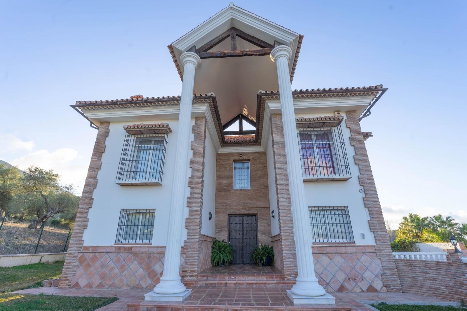 5 bedroom Villa for rent in Alhaurin el Grande with pool garage - € 2,800 (Ref: 6479626)