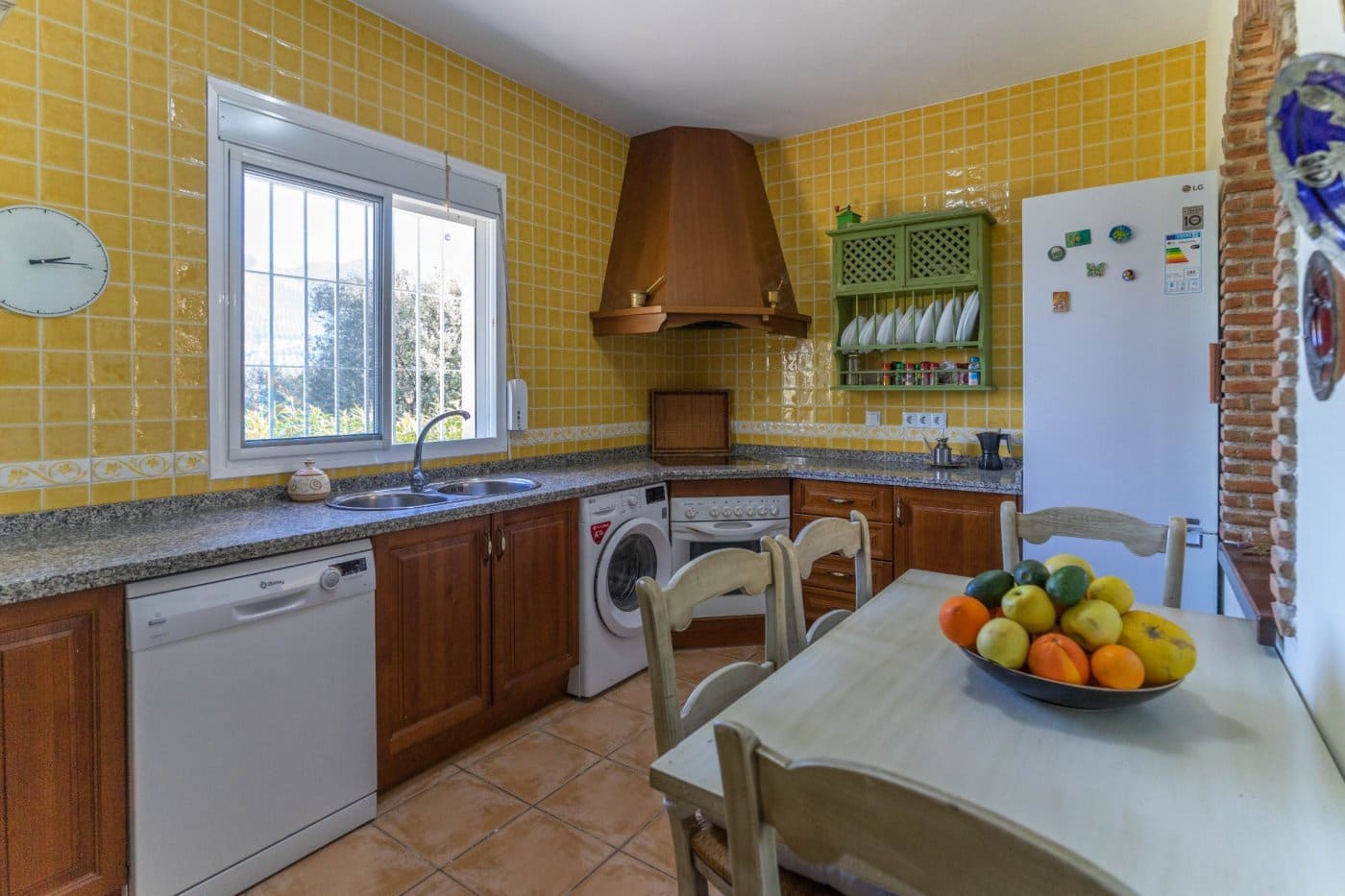 3 bedroom Villa for rent in Alhaurin el Grande with pool garage - € 1,900 (Ref: 6564385)