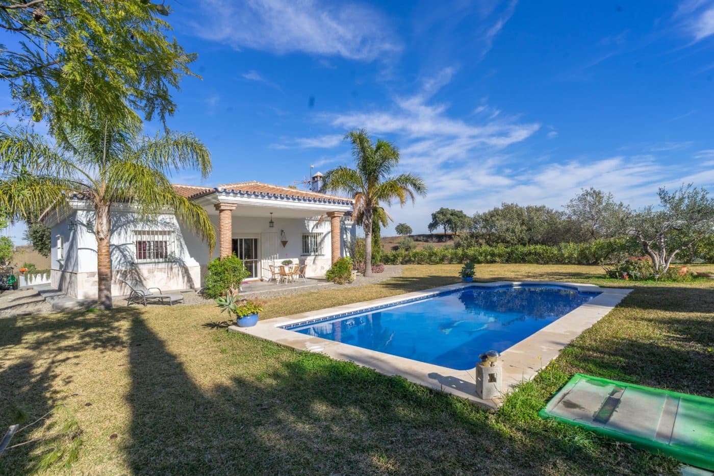 3 bedroom Villa for rent in Alhaurin el Grande with pool garage - € 1,900 (Ref: 6564385)