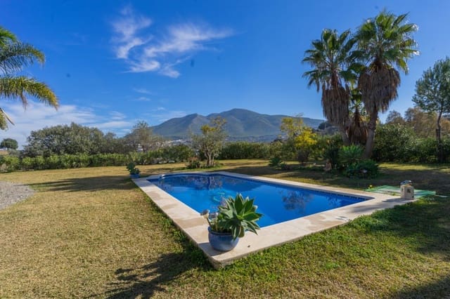 3 bedroom Villa for rent in Alhaurín el Grande with pool garage - € 1,900 (Ref: 6564385)