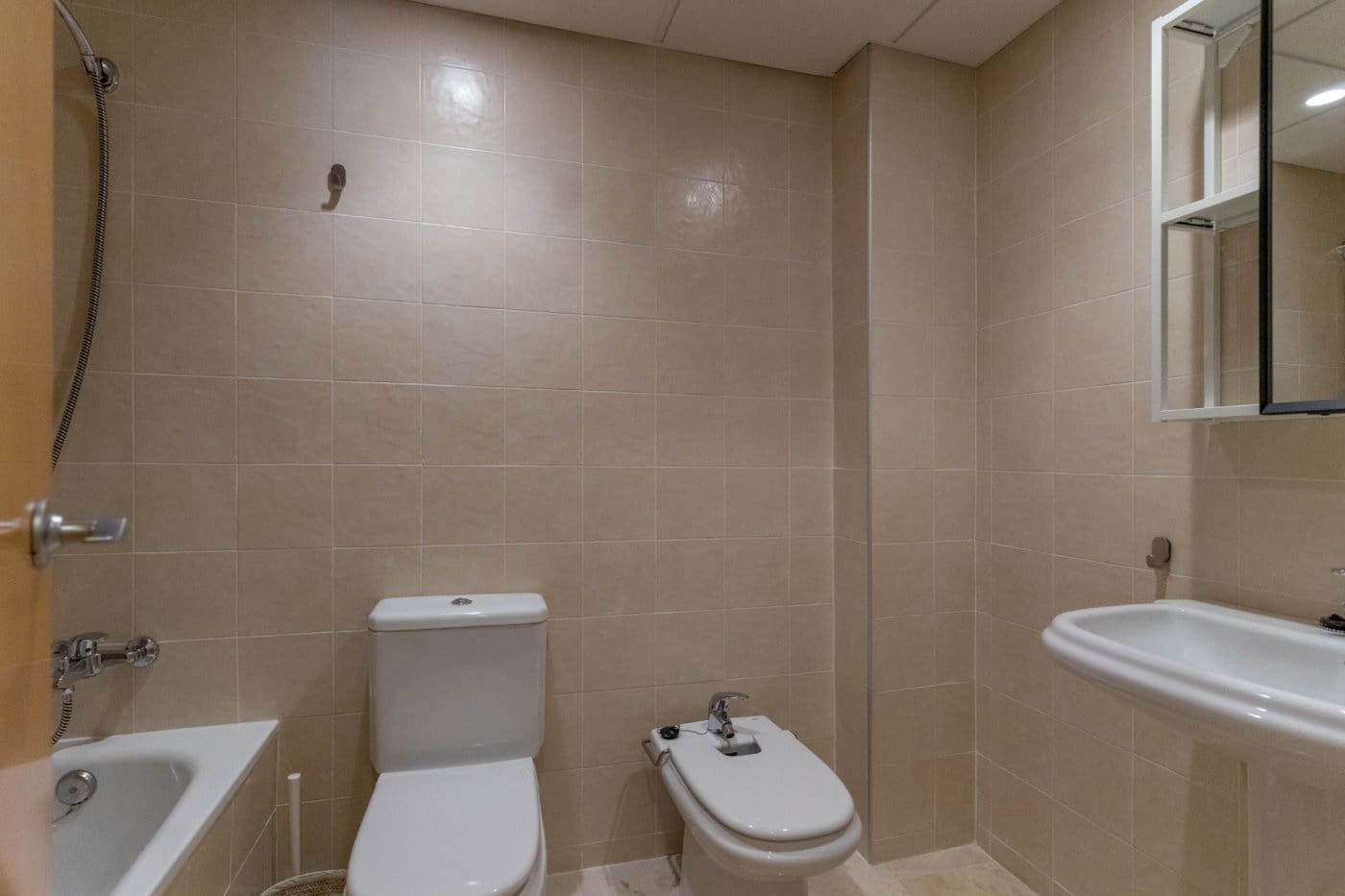 3 bedroom Flat for rent in Alhaurin el Grande with garage - € 850 (Ref: 6644484)