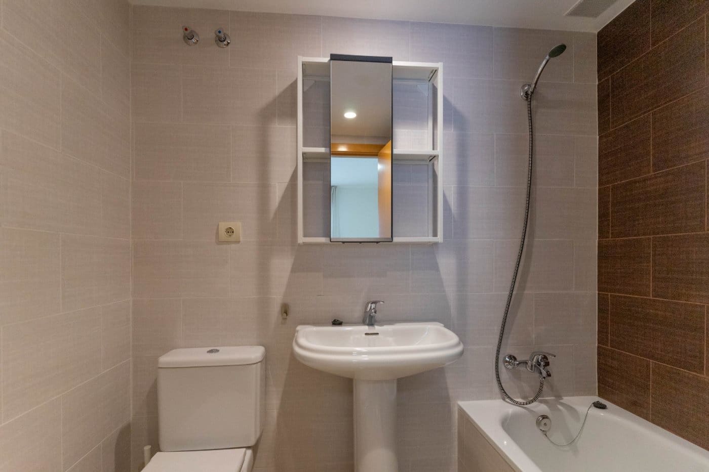 3 bedroom Flat for rent in Alhaurin el Grande with garage - € 850 (Ref: 6644484)