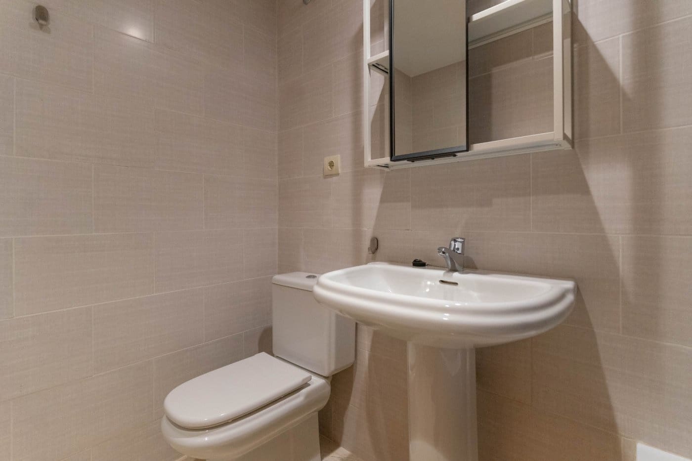 3 bedroom Flat for rent in Alhaurin el Grande with garage - € 850 (Ref: 6644484)