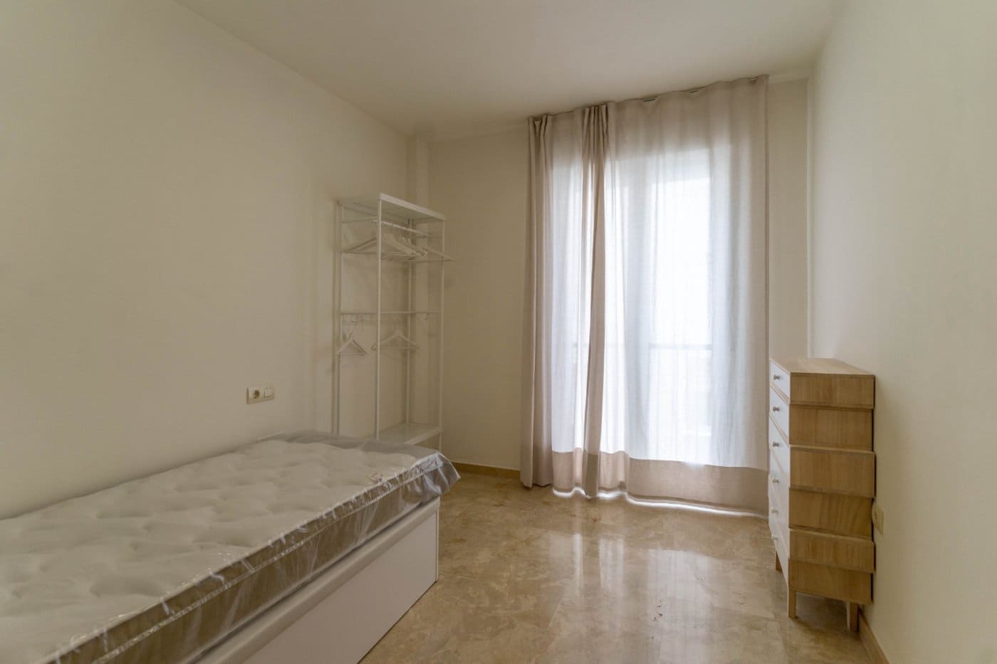 3 bedroom Flat for rent in Alhaurin el Grande with garage - € 850 (Ref: 6644484)