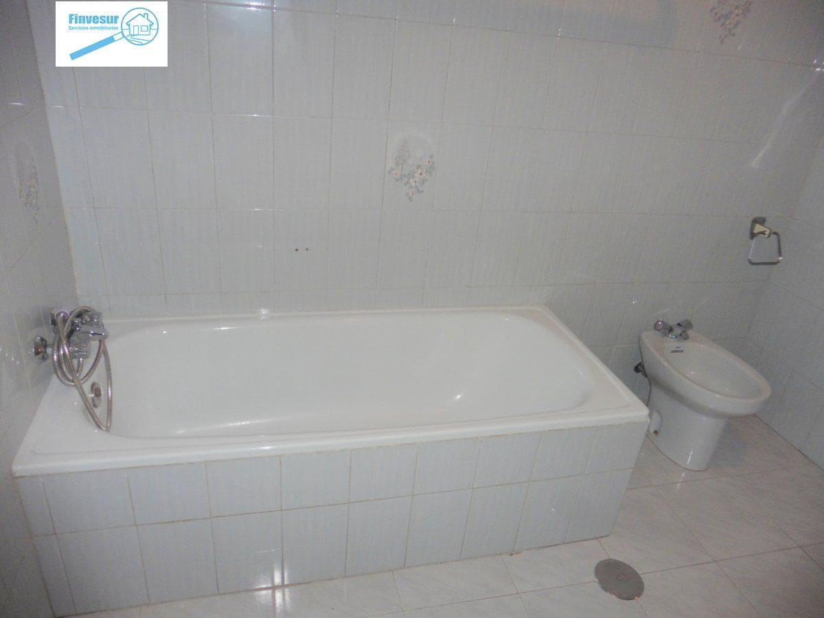 2 makuuhuone Omakotitalo vuokrattavana paikassa Alhaurin el Grande - 700 € (Ref: 6712897)