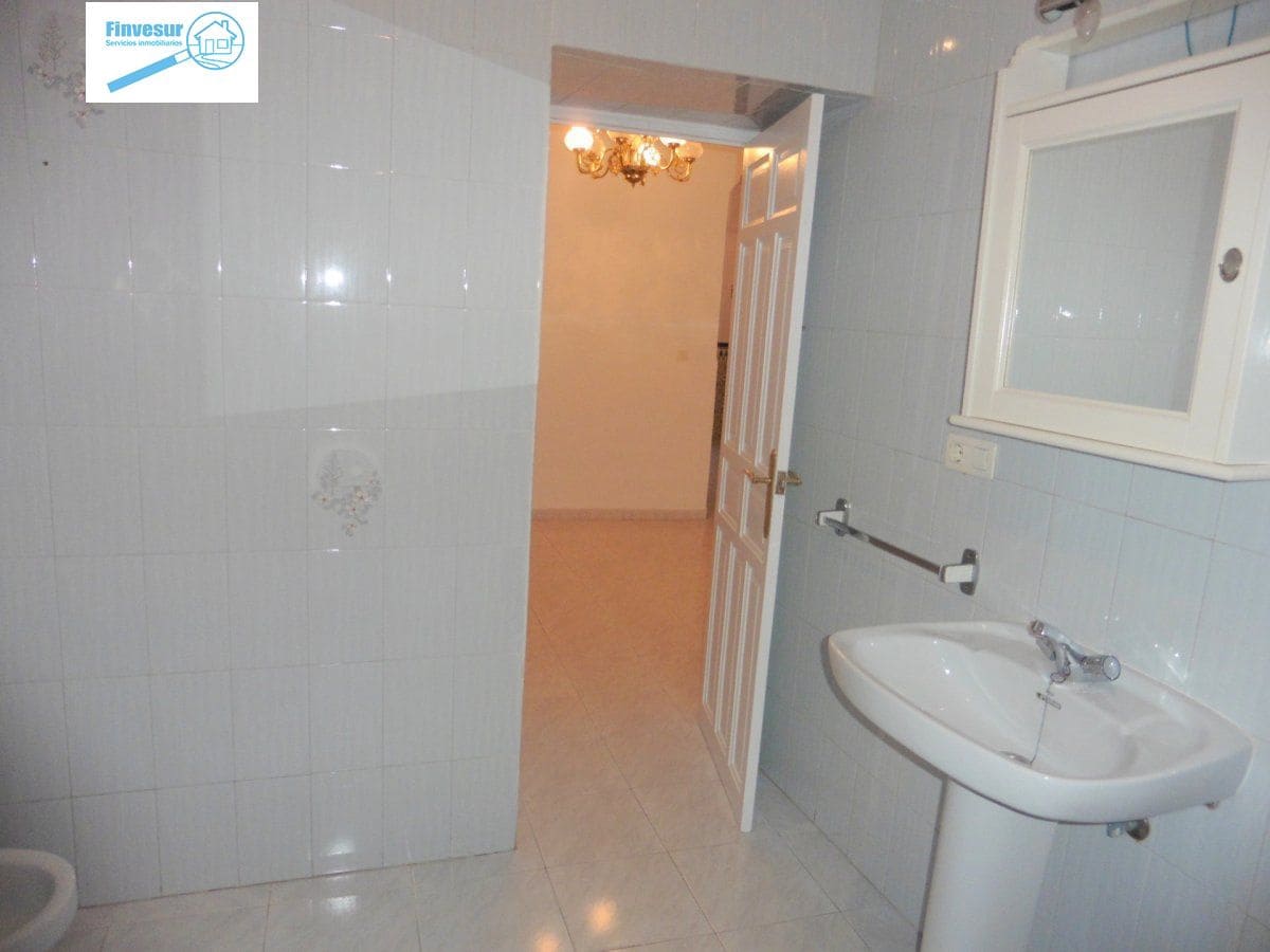 2 makuuhuone Omakotitalo vuokrattavana paikassa Alhaurin el Grande - 700 € (Ref: 6712897)