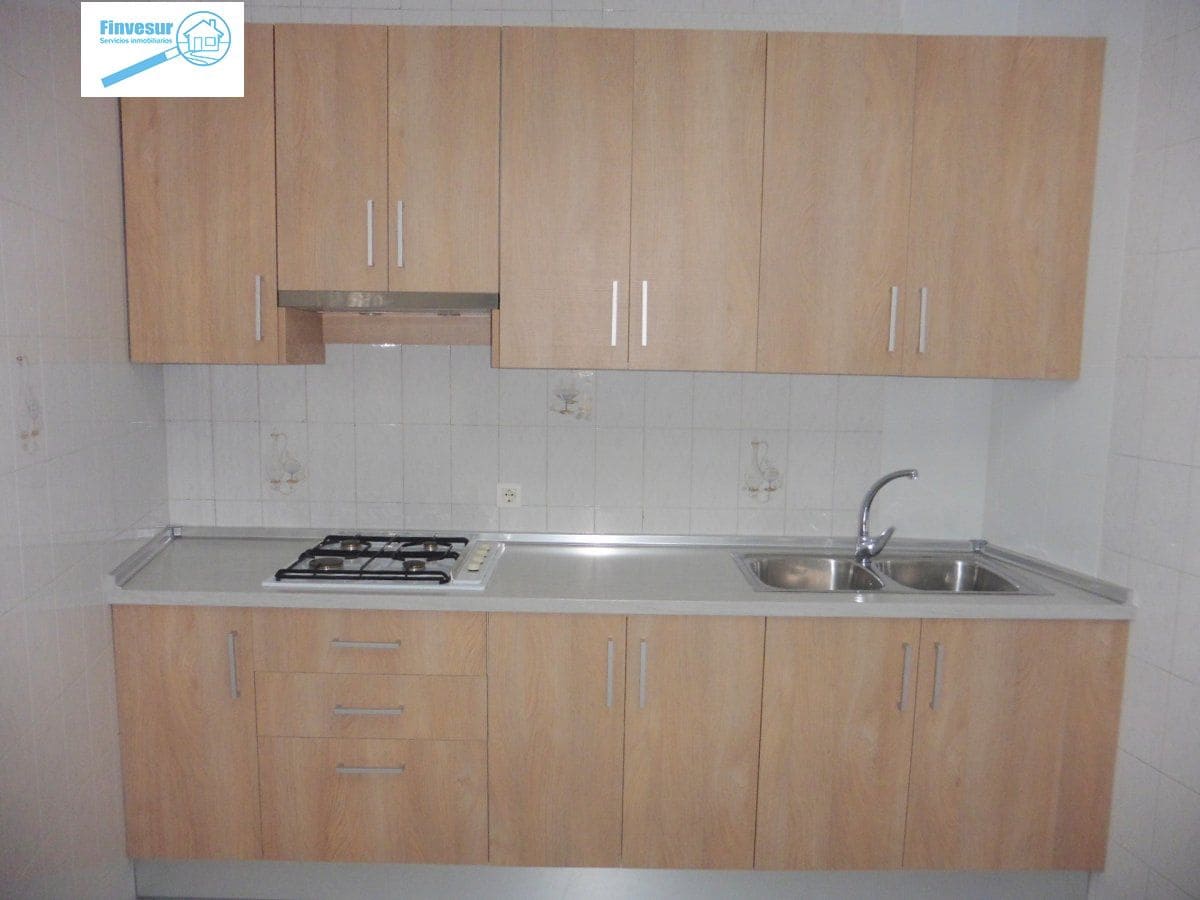 2 makuuhuone Omakotitalo vuokrattavana paikassa Alhaurin el Grande - 700 € (Ref: 6712897)