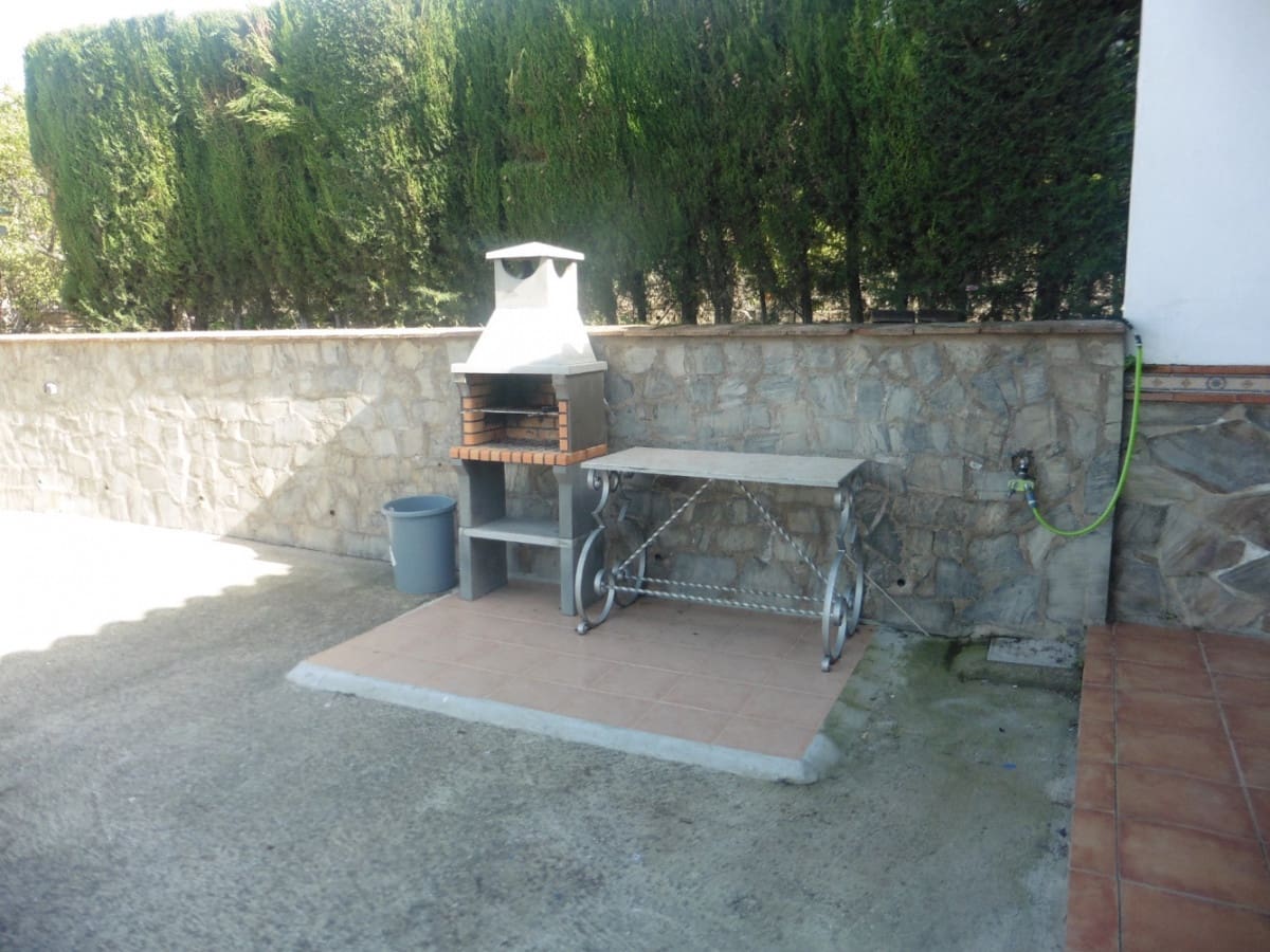 3 bedroom Villa for rent in Alhaurin el Grande with pool garage - € 1,700 (Ref: 6835072)