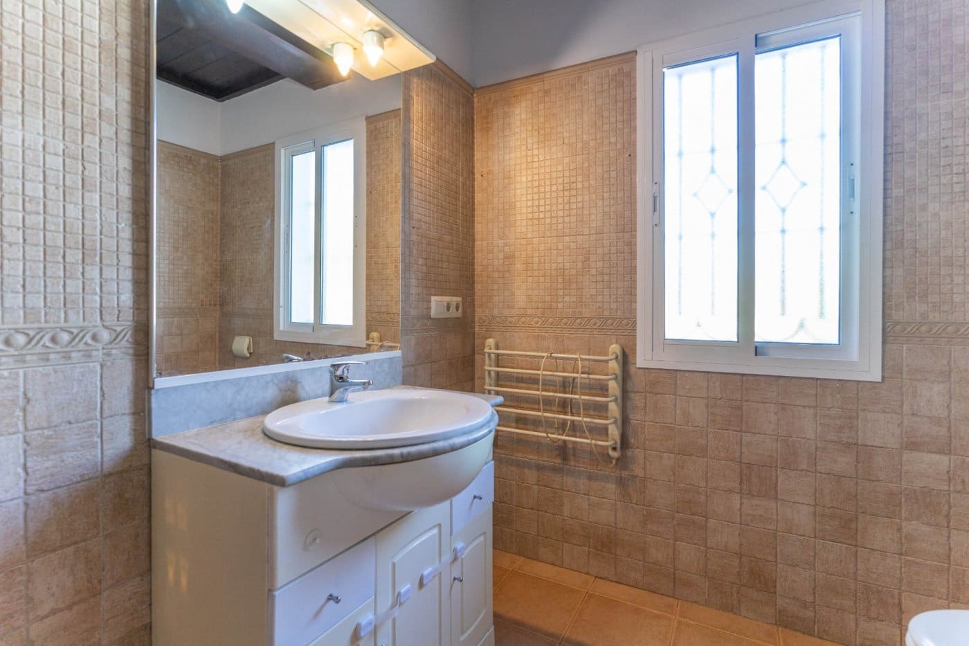 3 bedroom Villa for rent in Alhaurin el Grande with pool garage - € 1,700 (Ref: 6835072)