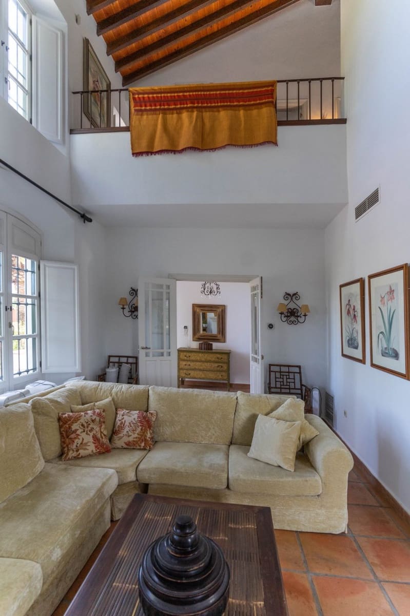 3 bedroom Villa for rent in Alhaurin el Grande with pool - € 3,000 (Ref: 7128396)