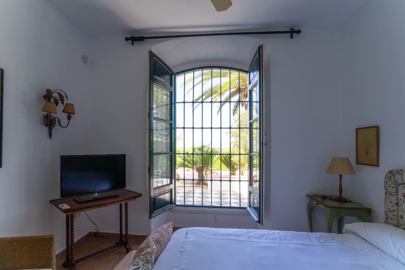 3 bedroom Villa for rent in Alhaurin el Grande with pool - € 3,000 (Ref: 7128396)