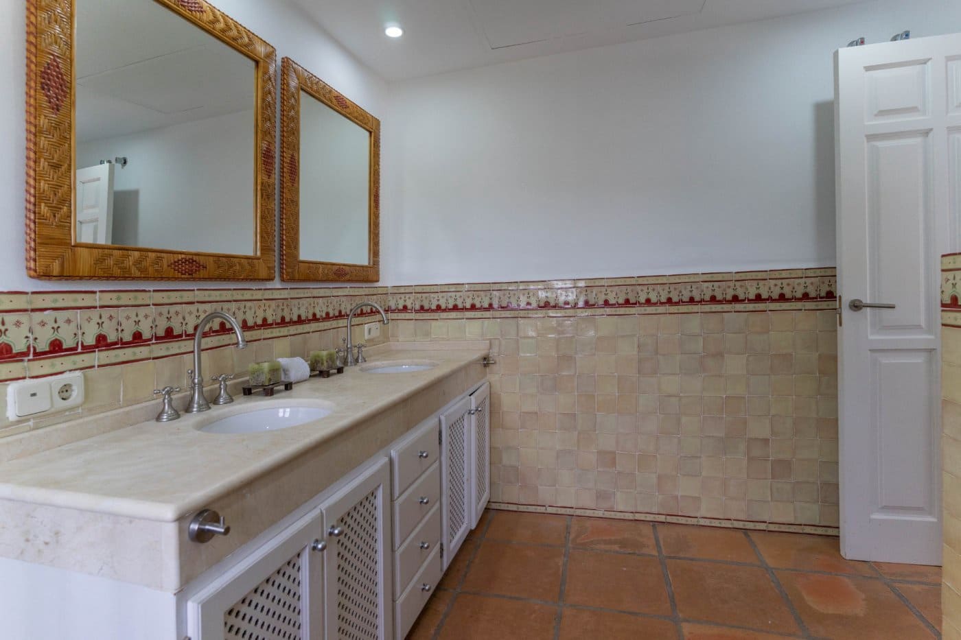 3 bedroom Villa for rent in Alhaurin el Grande with pool - € 3,000 (Ref: 7128396)