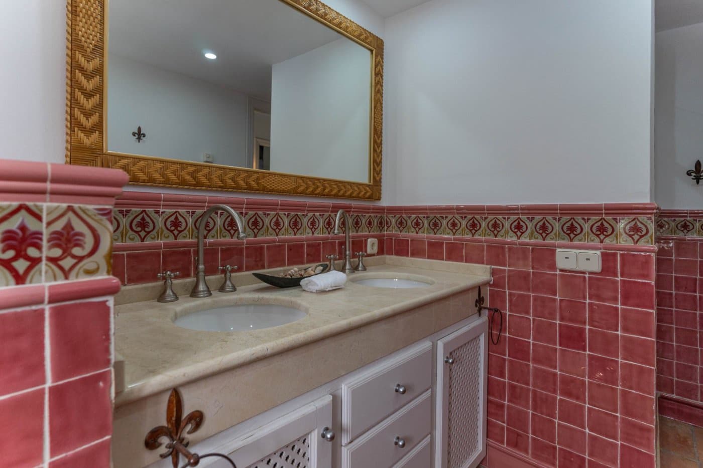 3 bedroom Villa for rent in Alhaurin el Grande with pool - € 3,000 (Ref: 7128396)