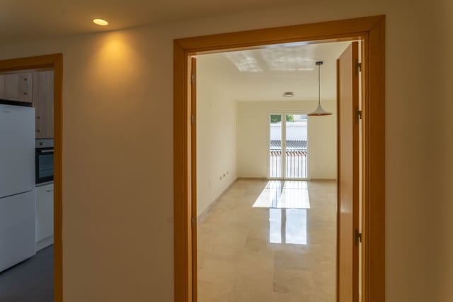 Piso de 3 habitaciones en Alhaurín el Grande en alquiler con garaje - 950 € (Ref: 7135837)