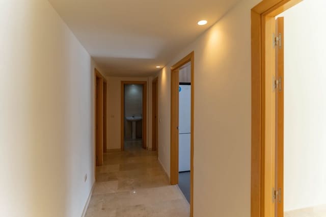 Piso de 3 habitaciones en Alhaurín el Grande en alquiler con garaje - 950 € (Ref: 7135837)