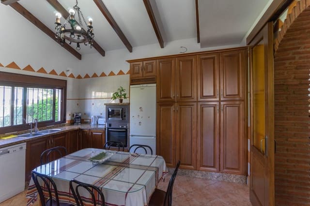 2 slaapkamer Villa te huur in Alhaurín el Grande met zwembad garage - € 1.600 (Ref: 7203641)