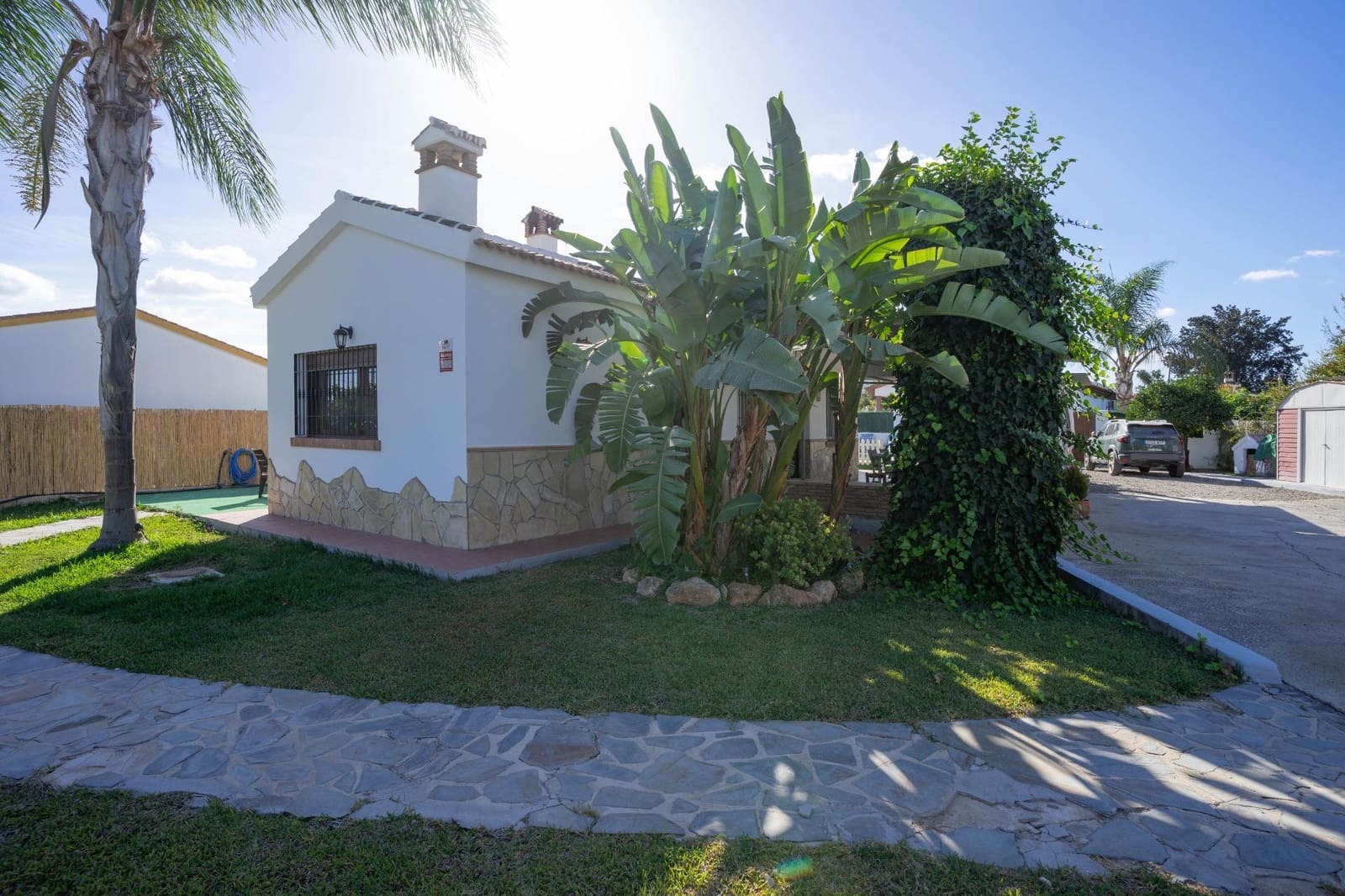 2 makuuhuone Huvila vuokrattavana paikassa Alhaurin el Grande mukana uima-altaan 
autotalli - 1 600 € (Ref: 7203641)