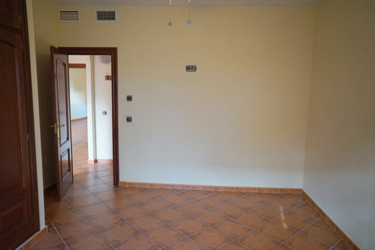 4 soveværelse Villa til leje i Alhaurin el Grande med swimmingpool garage - € 2.700 (Ref: 7295090)