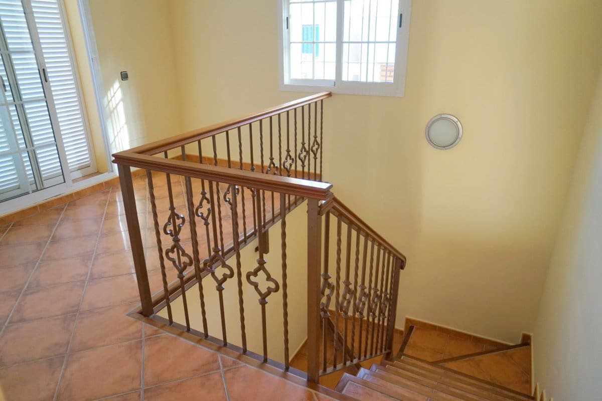 4 soveværelse Villa til leje i Alhaurin el Grande med swimmingpool garage - € 2.700 (Ref: 7295090)