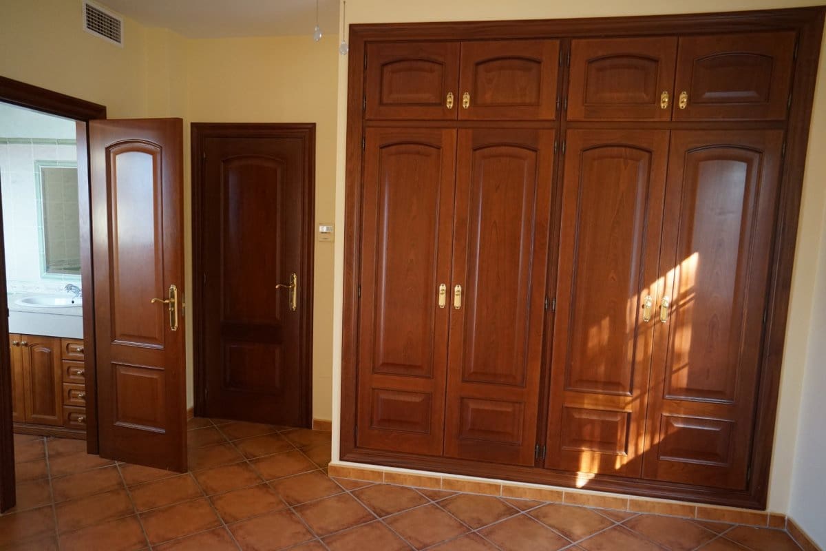 4 soveværelse Villa til leje i Alhaurin el Grande med swimmingpool garage - € 2.700 (Ref: 7295090)