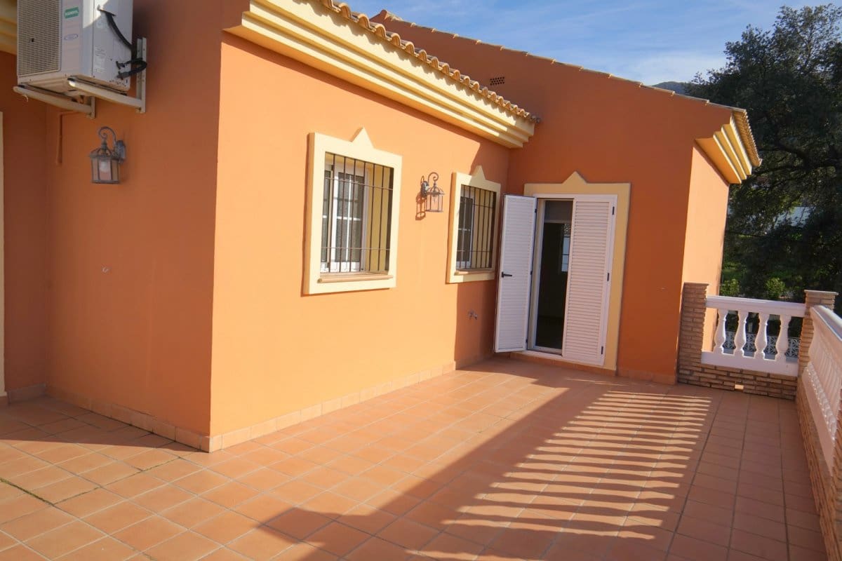 4 soveværelse Villa til leje i Alhaurin el Grande med swimmingpool garage - € 2.700 (Ref: 7295090)