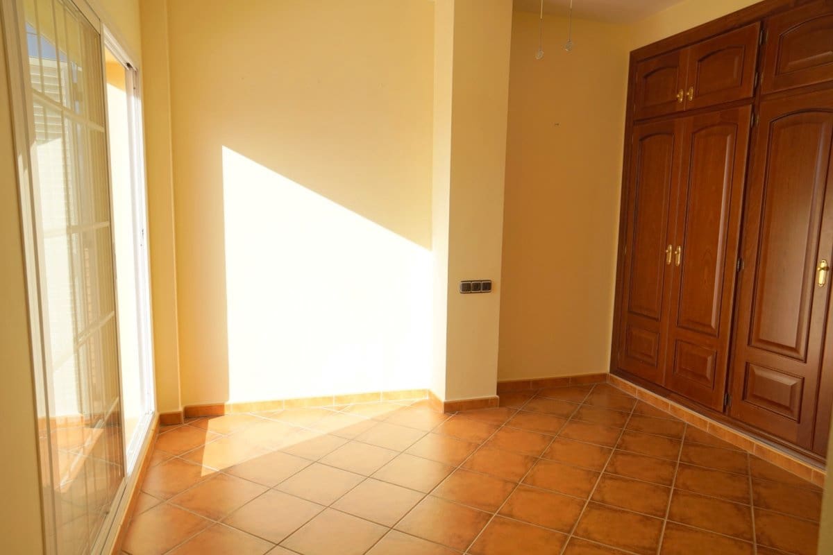 4 soveværelse Villa til leje i Alhaurin el Grande med swimmingpool garage - € 2.700 (Ref: 7295090)