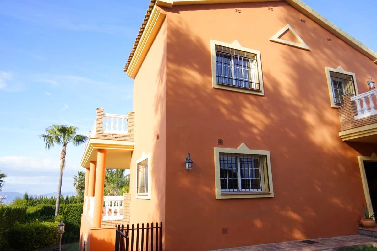 4 soveværelse Villa til leje i Alhaurin el Grande med swimmingpool garage - € 2.700 (Ref: 7295090)